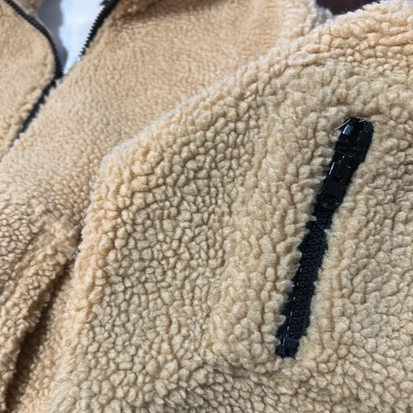 Sherpa cropped PLT sweater - Picture 2 of 3